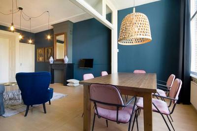 2 Bedroom 2 Bathroom Canal Apartment