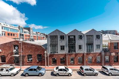 105 Signature, De Waterkant