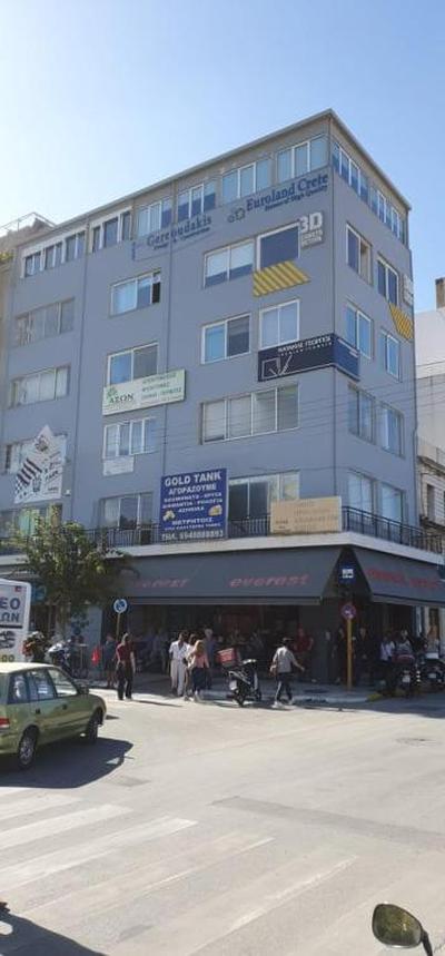 Koukou Central Apt -Fast WIFI- 5' to Old Town