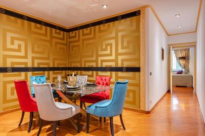 Spanish Steps Boutique Gold Apartment