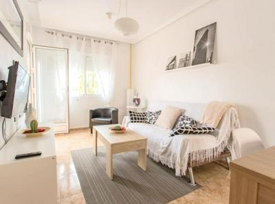 Lovely apartment with pool in Los Alcazares over 90 m²