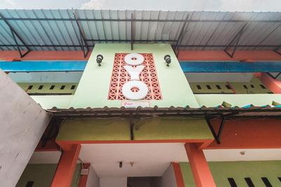 OYO Living 1756 Amira Guest House