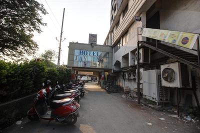 Hotel Jay International