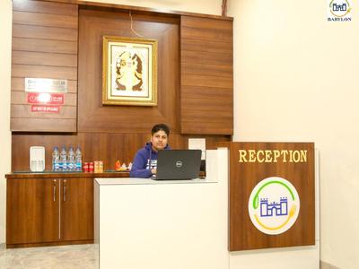 HOTEL BABYLON REGENCY, Opp Krishna Janmasthan Temple