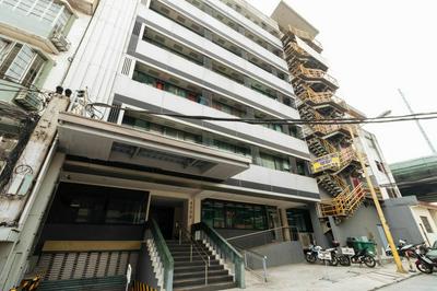 RedDoorz near Osmena Highway 1