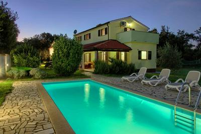 Wonderful villa Fuma with pool near the beach, big kids playground