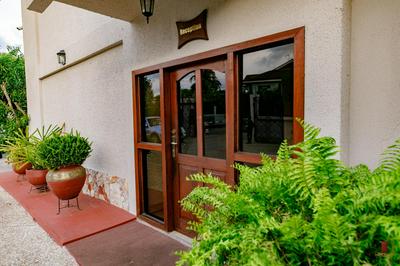 Mahogany Lodge, Cantonments