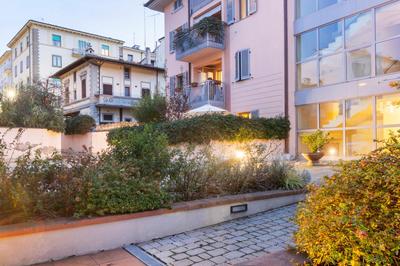 GuestHost - Colorful Boccaccio Apartment