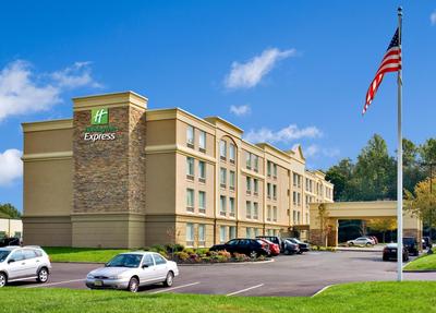 Holiday Inn Express & Suites West Long Branch - Eatontown by IHG