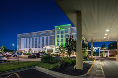 Holiday Inn Kansas City Airport by IHG
