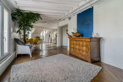 GuestReady - Superb Duplex Apt with Terrace near Passage Brady