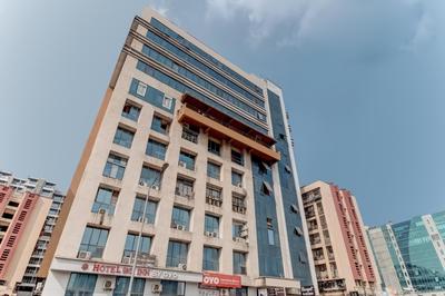 Hotel Pearl's BKC Inn- Near Trade Centre, Visa Consulate