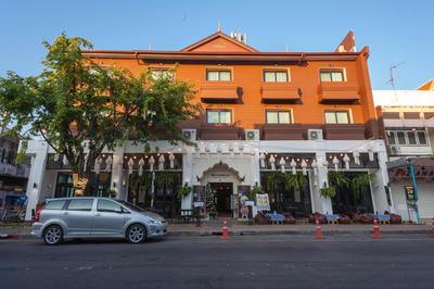 The Experience Walking Street Chiang Mai