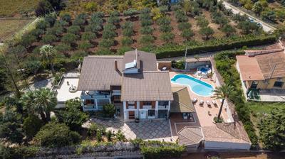 Villa Blondie con piscina a Castellammare del Golfo