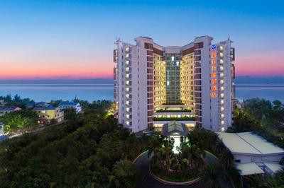Sanya Seacube Holiday Hotel