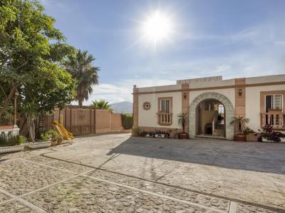 Capital O Colina Dorada