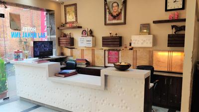 Hotel Raj Mahal Inn Near New Delhi Railway Station