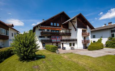 Wonderful bright apartment with balcony & garden