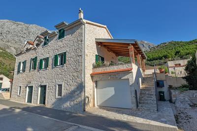 Holiday home Mia