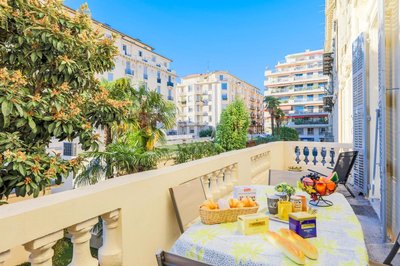 VIA ITALIA AP1054 - By Riviera Holiday Homes