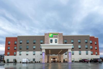 Holiday Inn Express & Suites - Columbus - Worthington by IHG