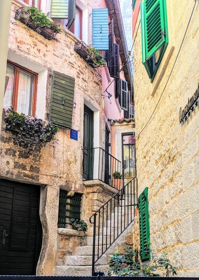 Private Courtyard Medieval Stone Home in Old Town