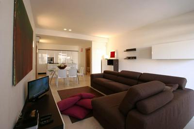 VILLA DELFINI 2-12 Pax