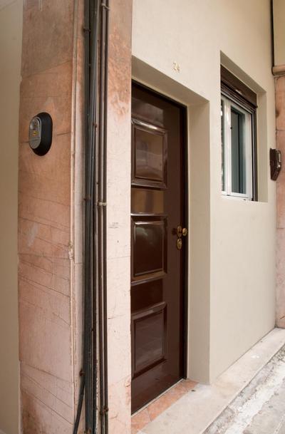 Loft renovated flat 5' from the old town Corfu