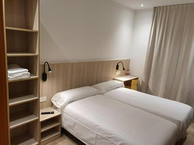 Hostal BESTPRICE Barcelona Stadium