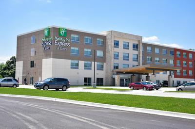 Holiday Inn Express & Suites - Bensenville - O'Hare by IHG