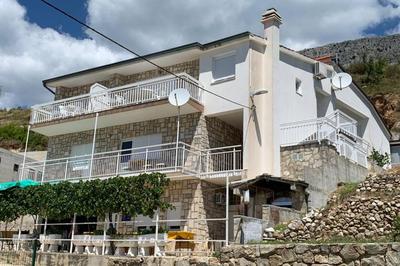 Apartment 3 with pool and amazing sea view