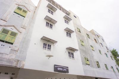 OYO Life 2366 Gatsu Kost