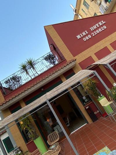 B&B Mini Hotel Incity-close train station and port-