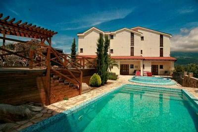 Villa California