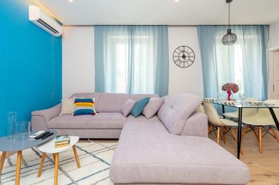 Contemporary desgined apartment
