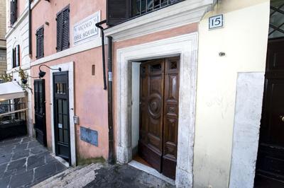 Vicolo dell'Aquila - Residenze Romanae