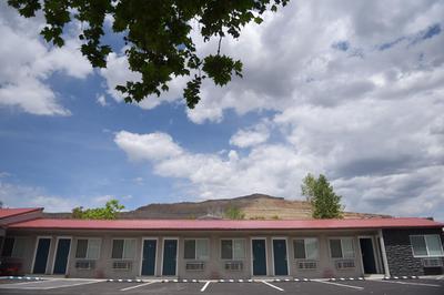 Spoke and Vine Motel