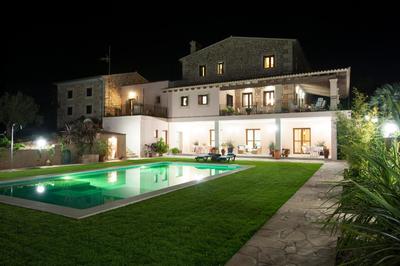 Can Corem de Son Moix - Luxurious 6-bedroom villa just 10 minutes from the beach