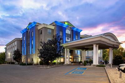 Holiday Inn Express & Suites Saskatoon Centre by IHG