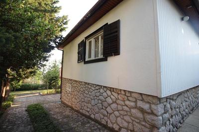 House Barbara