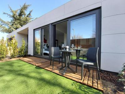 Acero y Piedra Apartamentos con jardín privado