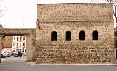 Puerta del Vado Bajo