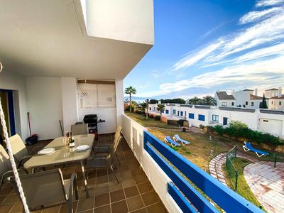 Beautiful New Apartment with Sea View