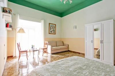 Roman Apartment