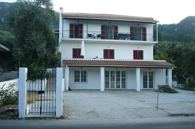 Estia House Cozy-Comfortable Apartment