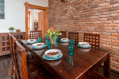 Supercentral Spacious Apartment