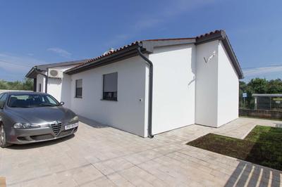 Charming villa Sissano with private pool near Pula by WiiBuk