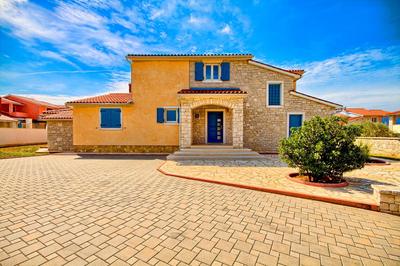 Charming villa Oliva with 4 bedrooms near the wonderful village of Fazana