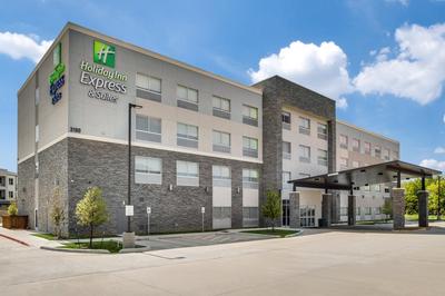 Holiday Inn Express & Suites - Denton South by IHG