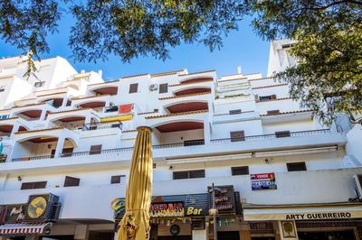 Top renoviertes Apartment mit großer Terrasse